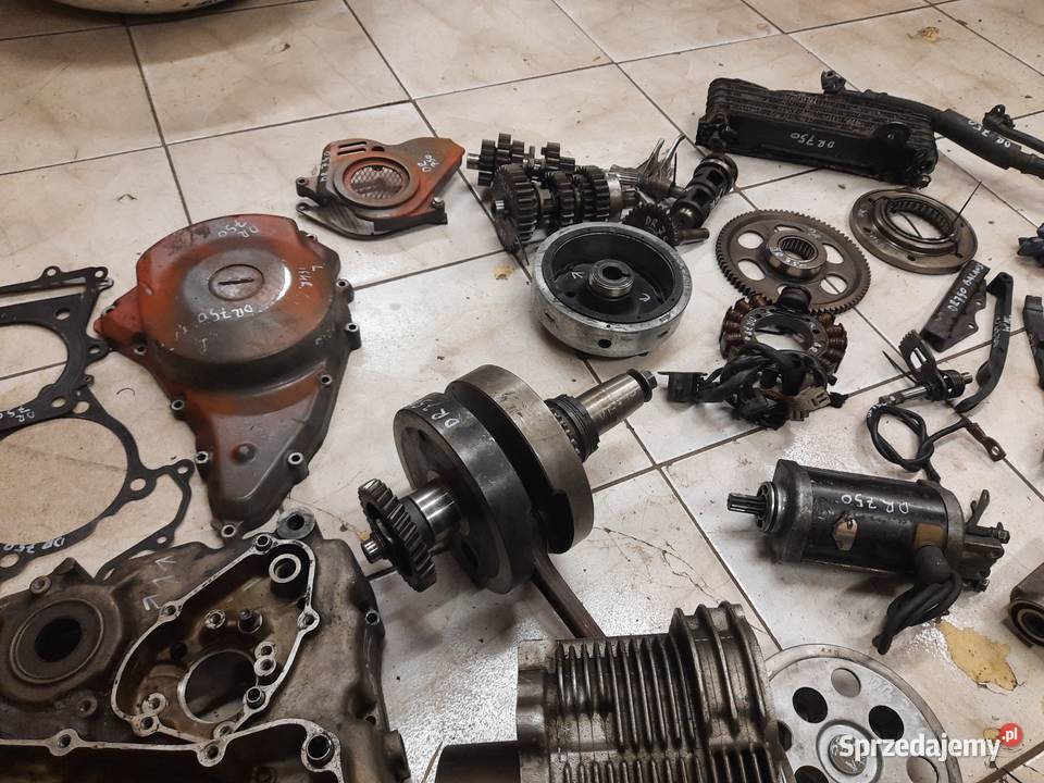 Suzuki DR 750 silnik części głowica wał cylinder dolnośląskie Jelenia Góra