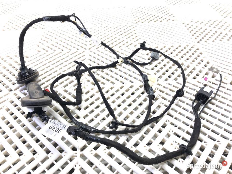 WIĄZKA KLAPY BAGAŻNIKA TYŁ FORD FOCUS IV