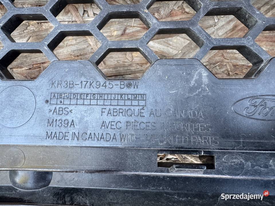 Środkowa kratka zderzaka przód przednia mustang Międzychód