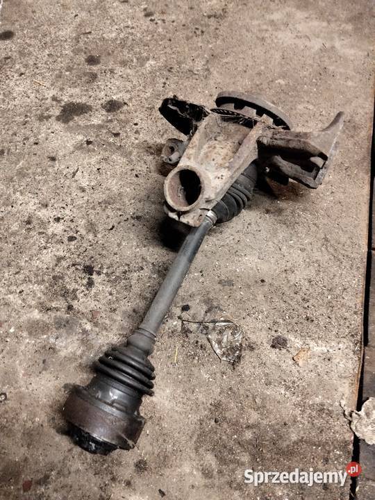 Zwrotnica z półosią volkswagen golf Gumieniec