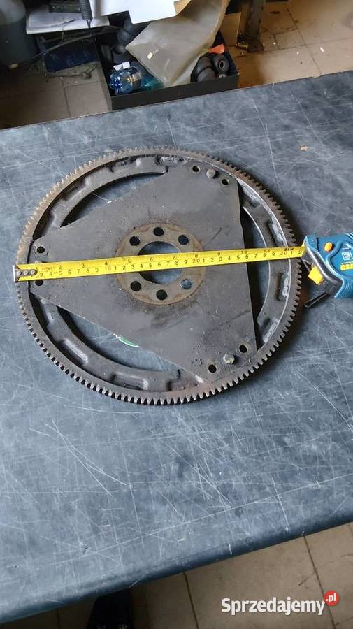 Mercedes silnik V8 117 wieniec koło zamachowego