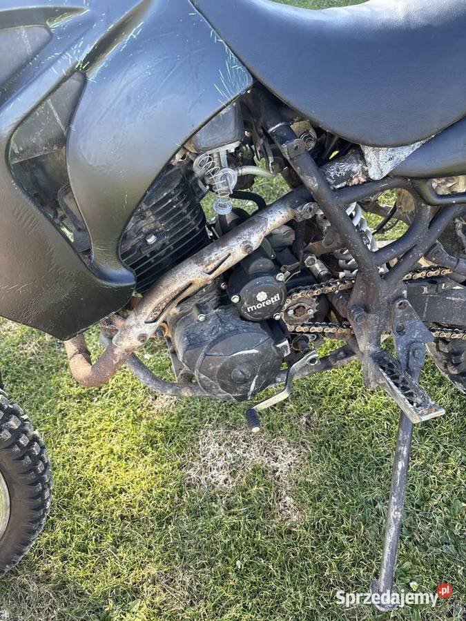 sprzedam crossa hyosung 250 z silnikiem Moretti Rok produkcji 2002 Motocykle, skutery, quady Bulowice
