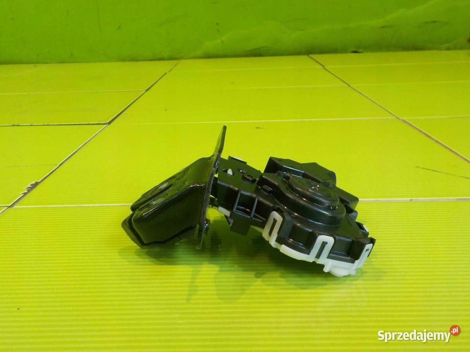 MAZDA 2 IV 20r 5D zamek klapy tyl osobowe Suków sprzedam