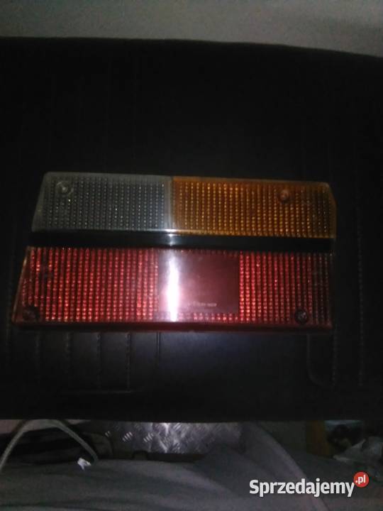 Dacia 1300 1310 Osłony tylnych lamp w bagażniku osobowe Wrocław
