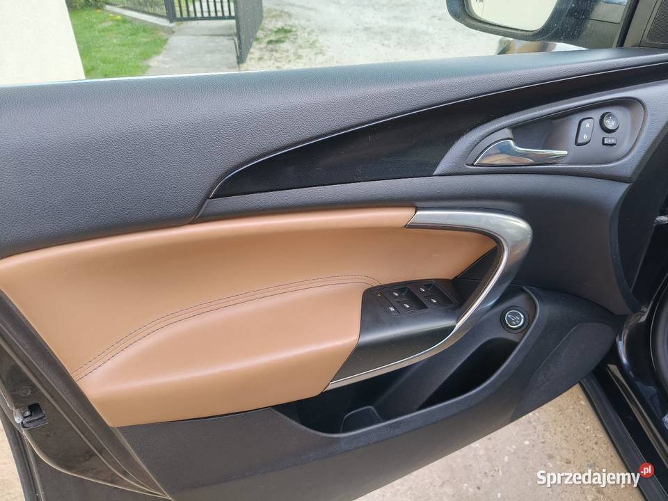 Opel Insignia bogate wyposażenie Zarejestrowany w Polsce Sienno