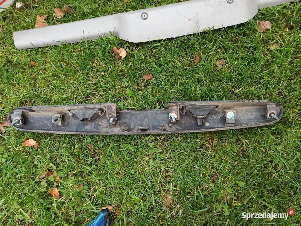 Nissan Almera n16 blenda listwa klapy tył Rok produkcji 2000 Pułtusk