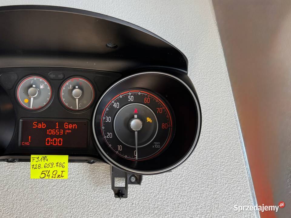 LICZNIK PRĘDKOŚCIOMIERZ ZEGARY FIAT 500L sprzedam