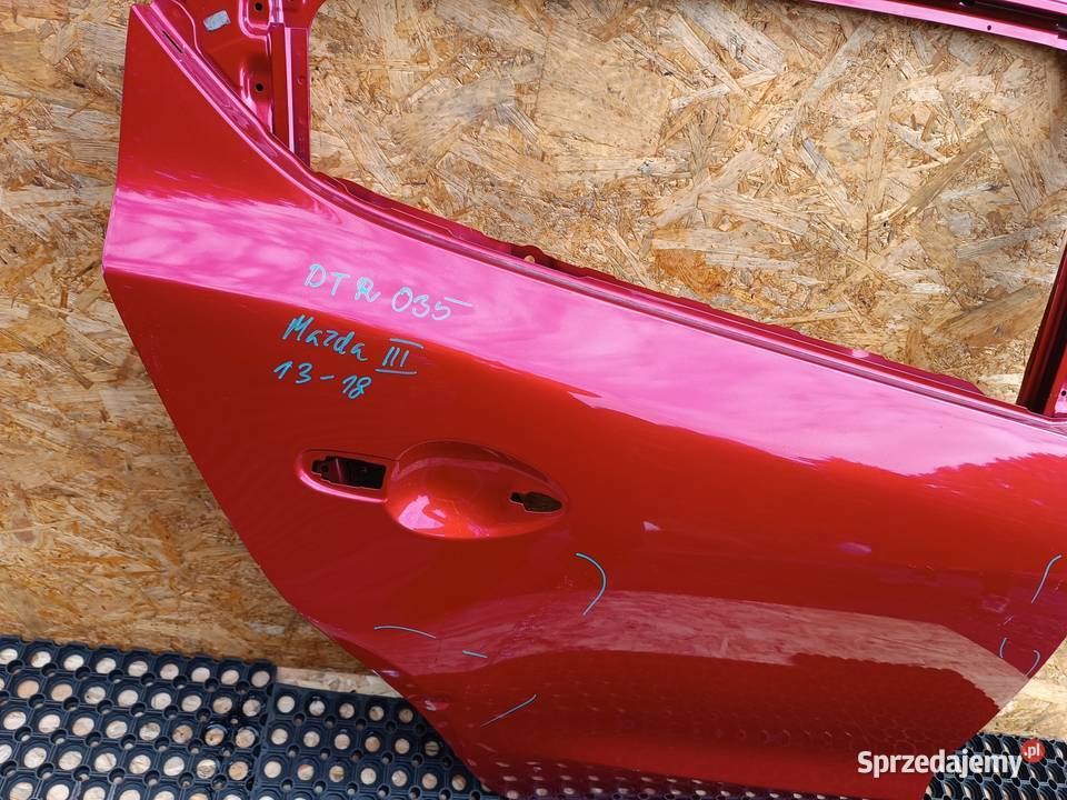 MAZDA III 3 1318 DRZWI TYŁ TYLNIE PRAWE PRAWY Słowikowo sprzedam