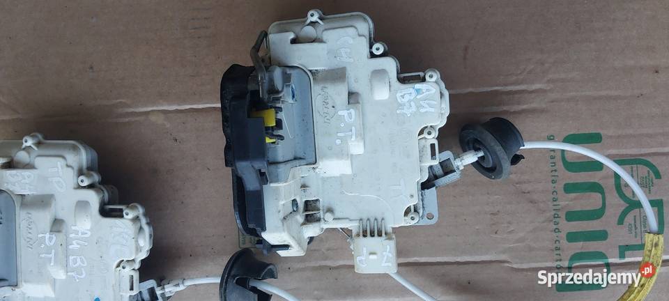 Zamek drzwi tył prawy AUDI A4 B7 7PIN osobowe Szczecin