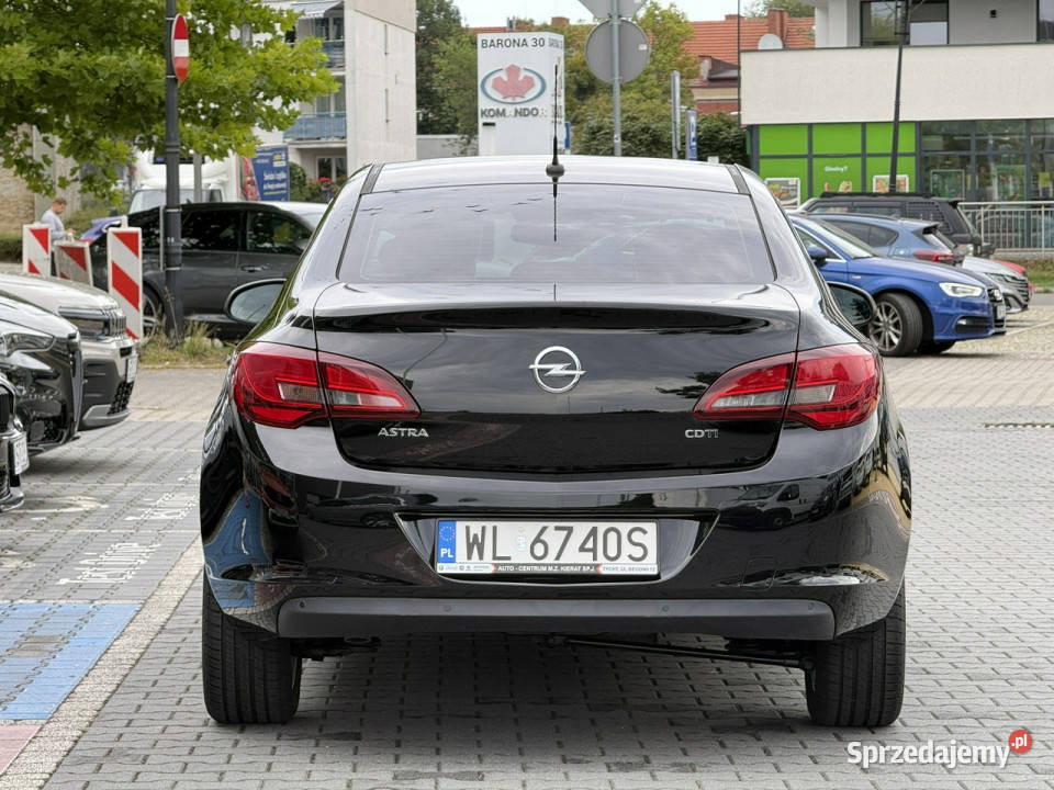 Opel Astra IV 16 CDTI 136 ss fv23 J 20092019 174097km