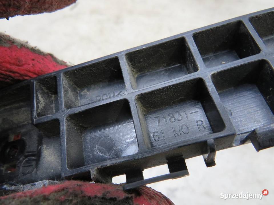 ŚLIZG PRAWY TYŁ SX4 SCROSS 7183161M0