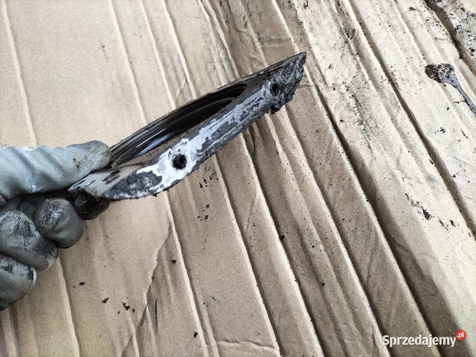 OBUDOWA USZCZELNIACZA WAŁU 053103173 T4 AUDI Pozostałe sprzedam