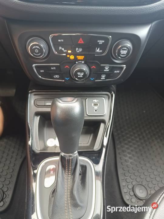 Jeep Compass Limited 2021 38 Polski salon ASO Jeep Łowicz