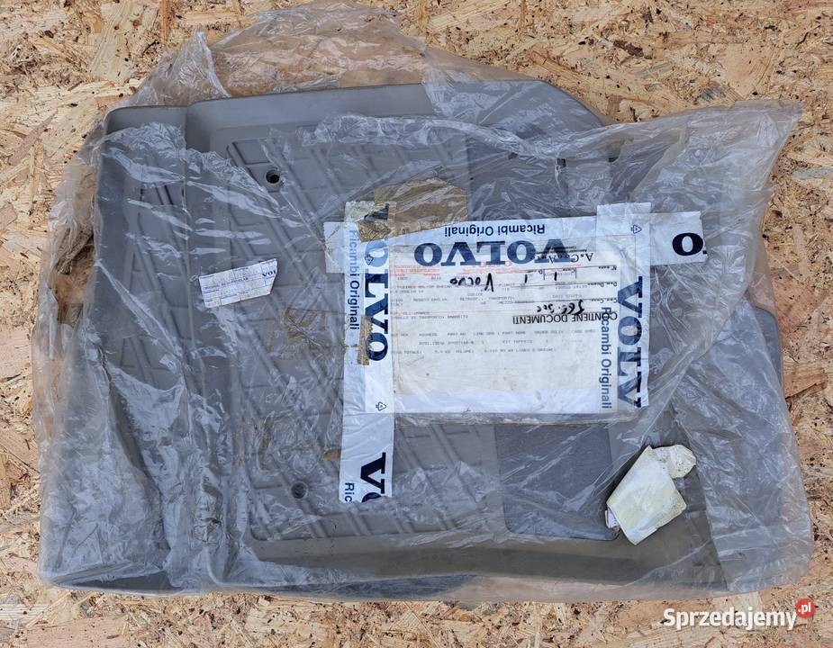 Dywaniki gumowe Volvo S40 V50 20042012 39807168 Mielęcin