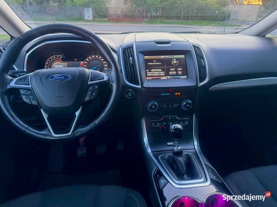 Ford S 15 benzyna 134 radio łódzkie Warta sprzedam