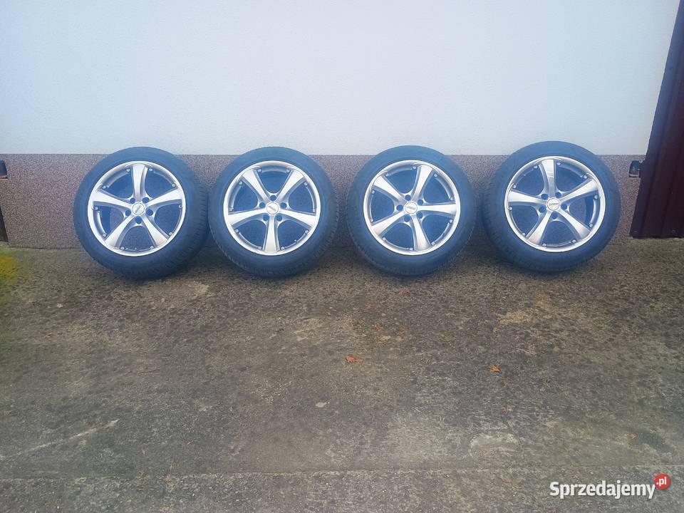 Komplet felg z oponami marki Pirelli do