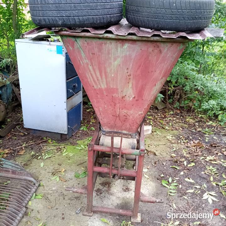 Rozsiewacz nawozu taśmowy Motyl nieuszkodzony Krasik