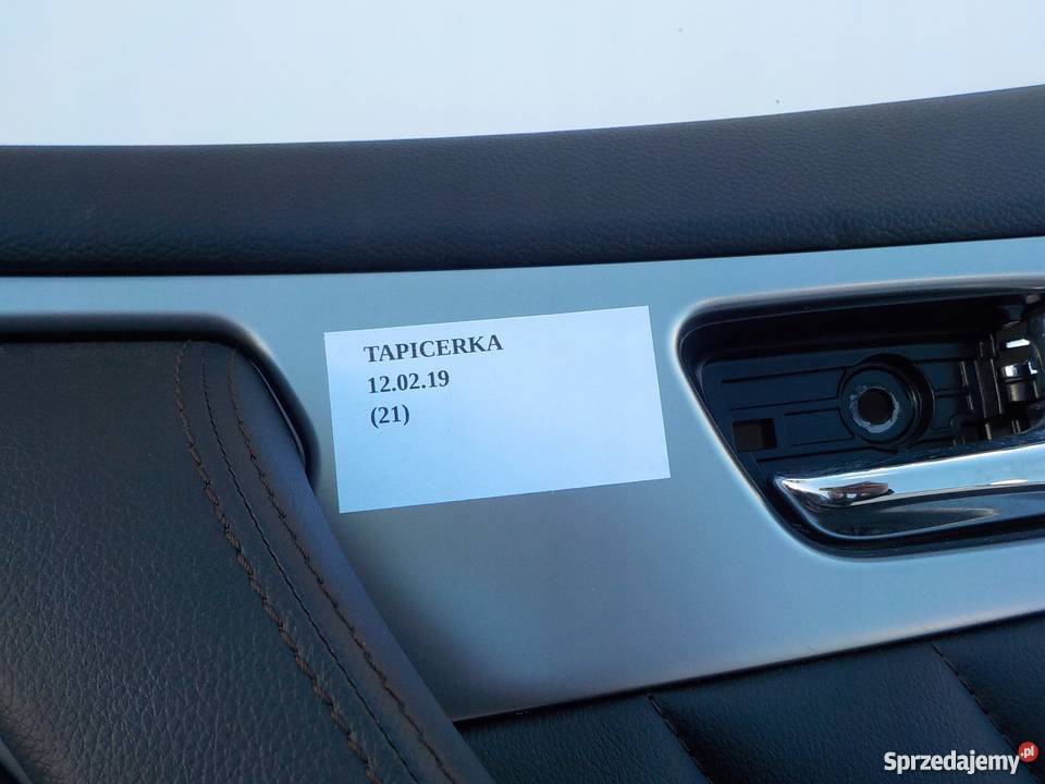 TAPICERKA BOCZEK DRZWI PRAWY PRZEDNI INFINITI FX osobowe Motoryzacja Nowy Tomyśl