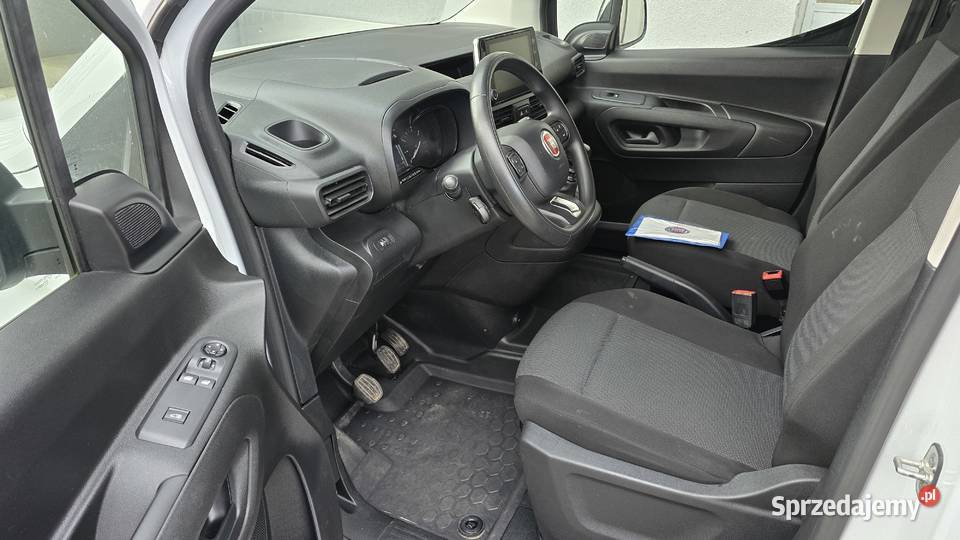 Fiat Doblo 12 B przebieg 16 43 000 PLN netto Rok produkcji 2023 Nowy Świętów