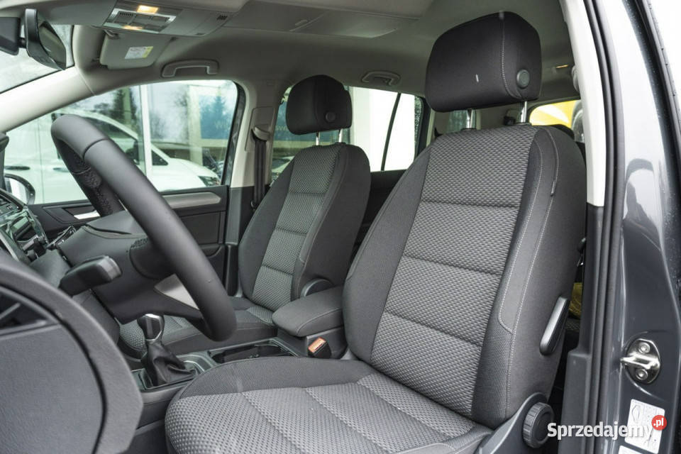 Volkswagen Touran Comfortline Plus 15 TSI EVO światła LED Łódź