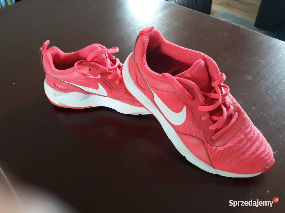Sportowe NIKE Sportowe Obuwie Czerniejów