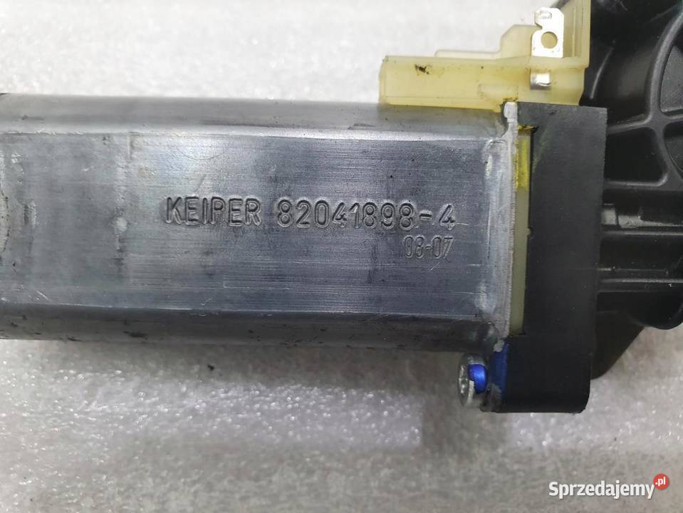 SILNICZEK REGULACJI FOTELA PRAWY W211 820418984 Wyposażenie elektryczne