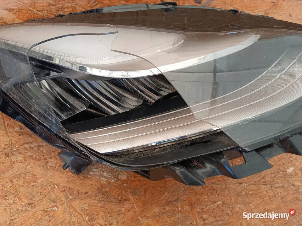 LAMPA PRAWY PRZÓD REFLEKTOR EU 107737630B TESLA Nowy Tomyśl