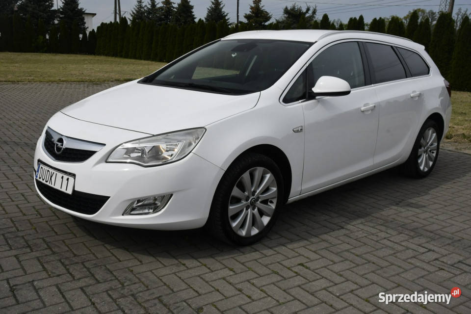 Opel Astra 14Turbo NavigacjaKlimatr 2 wspomaganie kierownicy łódzkie