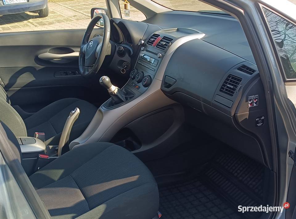 Toyota Auris I 16 124 Team 205000km łódzkie Gorzkowice sprzedam