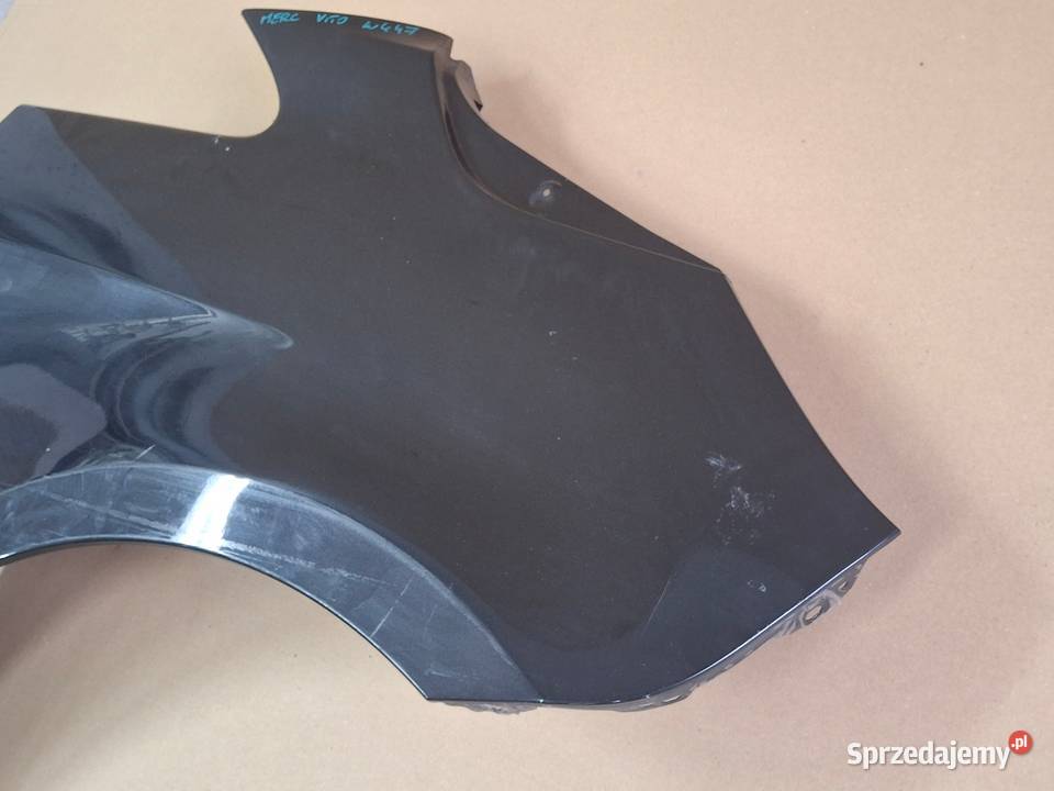 MERCEDES VITO VKLASA W447 BŁOTNIK PRAWY PRZÓD dostawcze Listwy i nakładki Bieleń