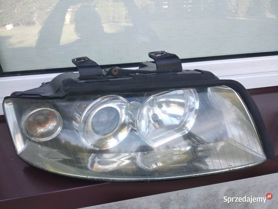 Audi A4 B6 lampy przednie reflektory H7 komplet Sieradz