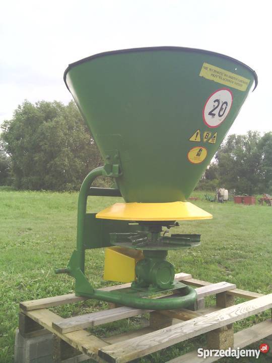 Rozsiewacz Nawozu Agromet Brzeg N012 stan lejek Mełgiew