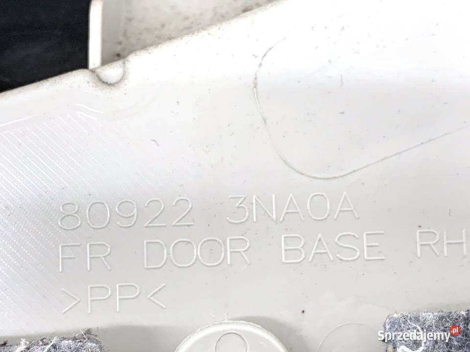 BOCZEK DRZWI PRAWY PRZÓD NISSAN LEAF ZE0 Tapicerki samochodowe