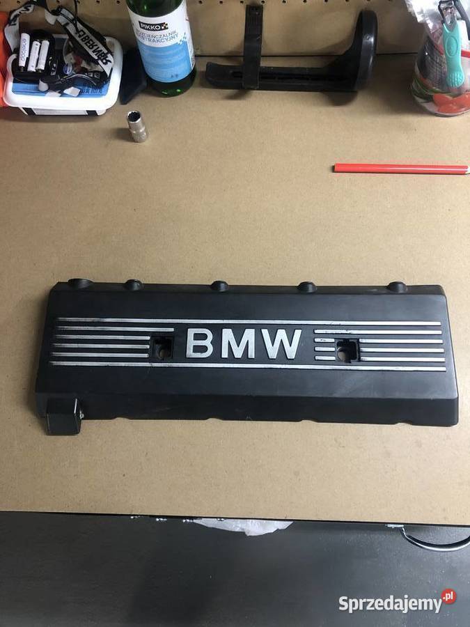 Dekiel plastikowy M60 M62 prawej głowicy Silniki i osprzęt Lubin