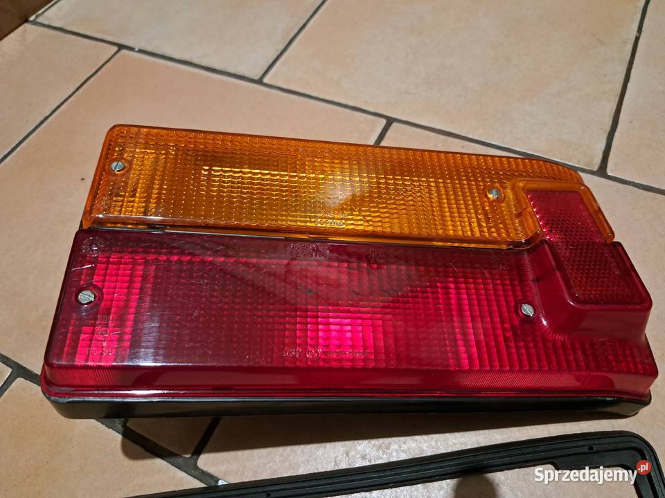 Fiat 125p lampa tył prawa wielkopolskie Leszno