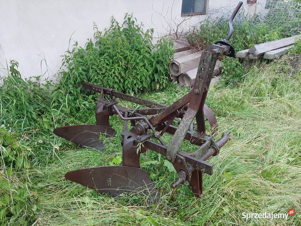 Pług Unia Grudzią 1966 Zabytek Chęciny