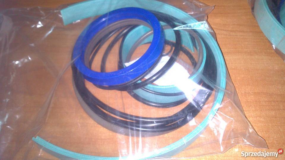 Zestaw uszczelnień siłownika przechyłu łyżki Ł35 Części do maszyn budowlanych Stalowa Wola