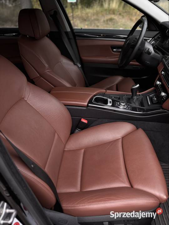 BMW 520d Sport Touring światła przeciwmgielne Seria 5 Warszawa