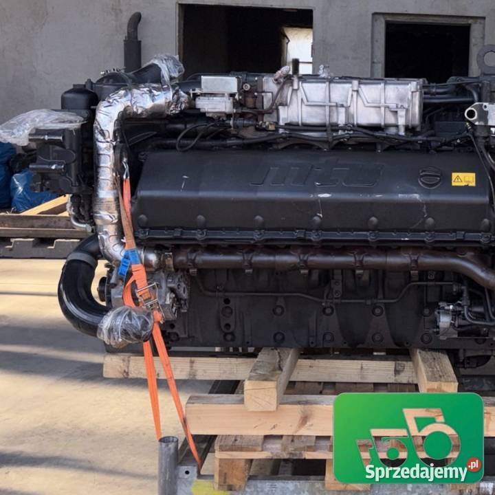 Fendt Katana 85 Silnik MTU V12 211 l