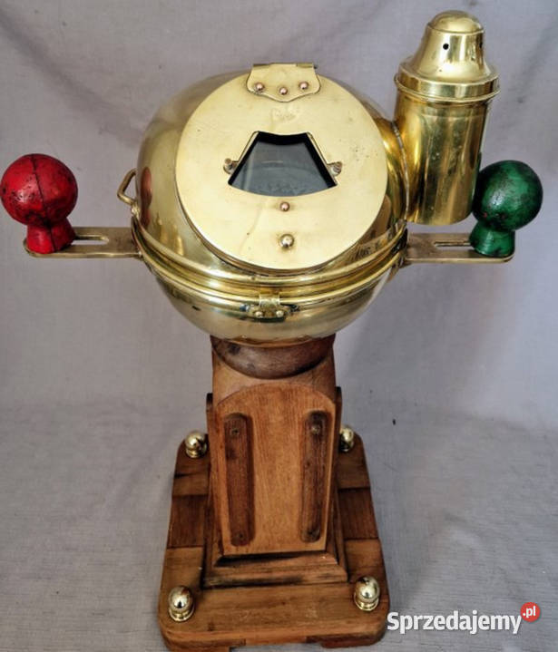 Naktuz z kompasem kompas