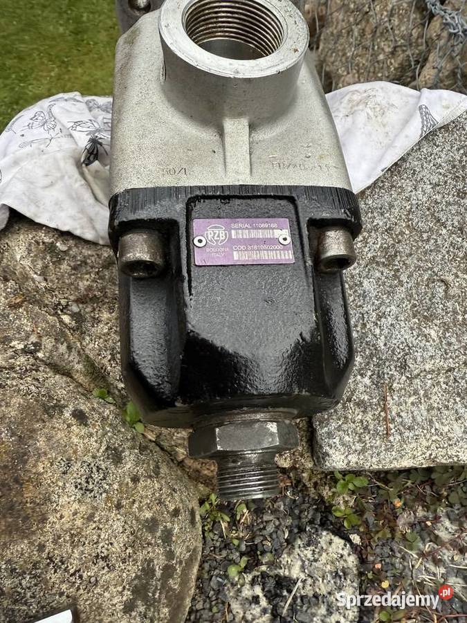 Pompa hydrauliczna tłoczkowa hakowca sprzedam