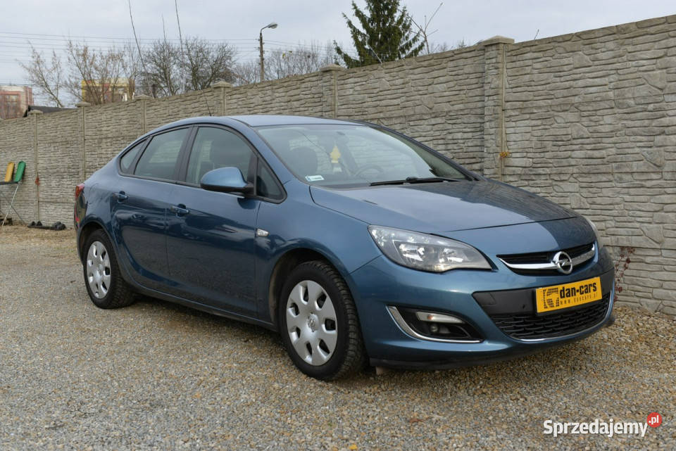 Opel Astra 16 115 z gazem LPG krajowy OKAZJA J światła przeciwmgielne Dąbrowa Górnicza