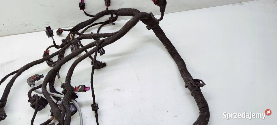WIĄZKA SILNIKA AUDI Q3 F3 15 TFSI VW 05E972627 Przystajń