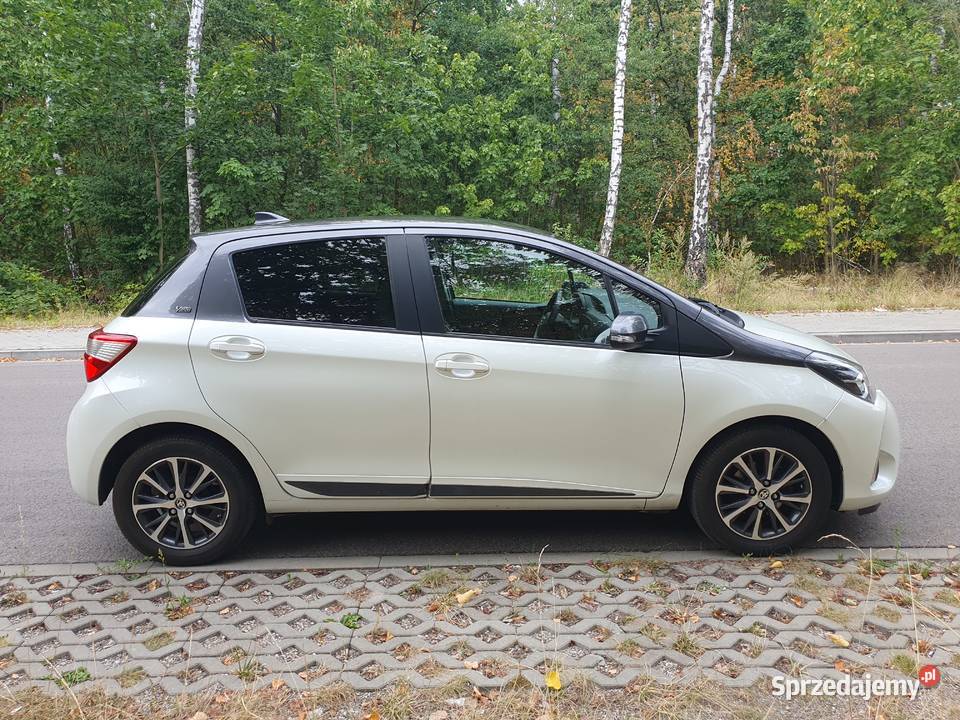 Toyota Yaris Y20 wersja limitowana Rok produkcji 2019 Wołomin