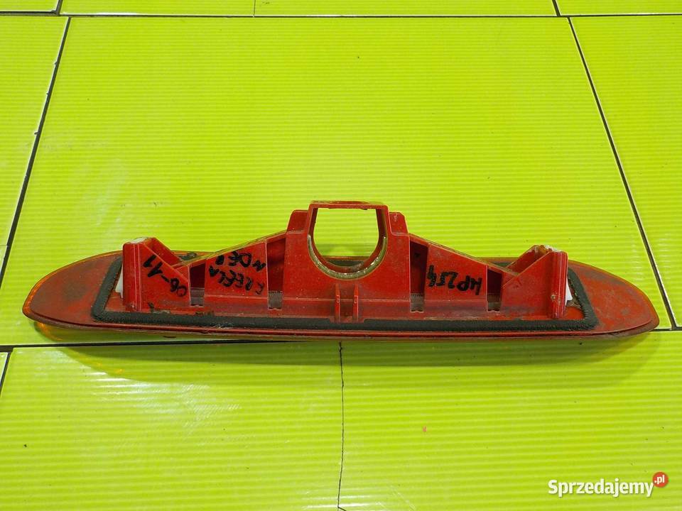 FREELANDER II 08r swiatlo lampa STOP 6H5213A613A osobowe Suków sprzedam