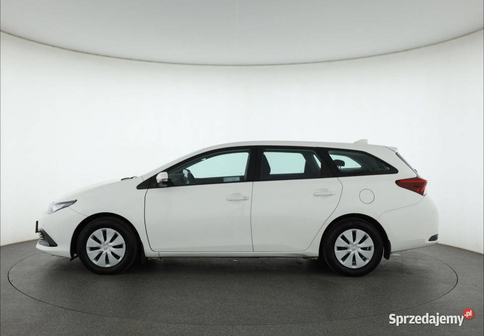 Toyota Auris 16 Valvematic Rok produkcji 2018 Piaseczno