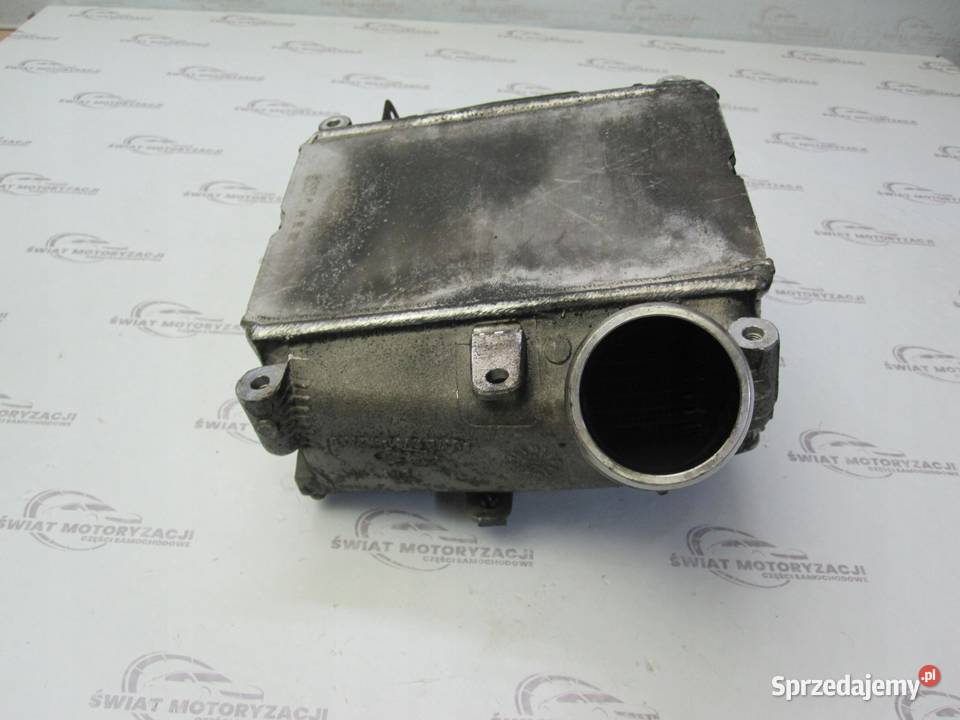 FORD FOCUS 16 TDCI 12r CV618K230BB CHŁODNICA osobowe