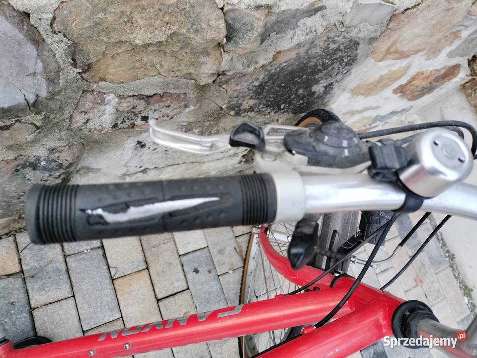 Czerwony stary rower męski Canyon active Urszulin