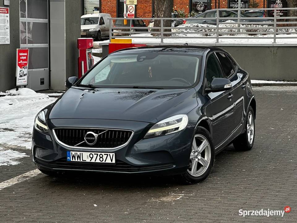 Volvo V40 2D Lift Bogata wersja wyposażenia 120KM V40 Łódź sprzedam