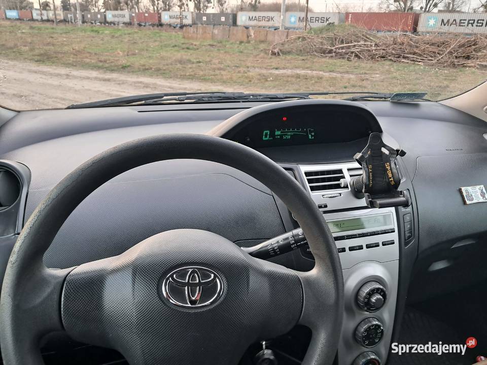 Toyota Yaris 14 sprzedam